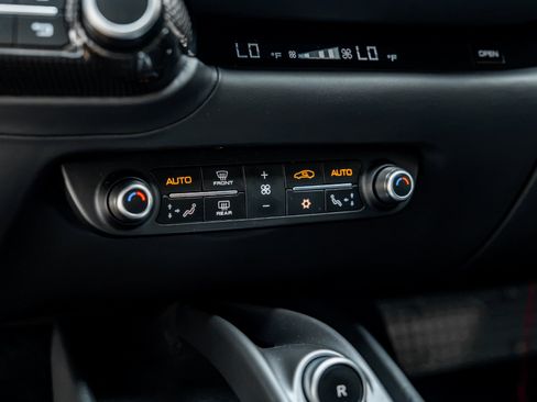 Used 2019 Ferrari 812 Superfast RWD image 47