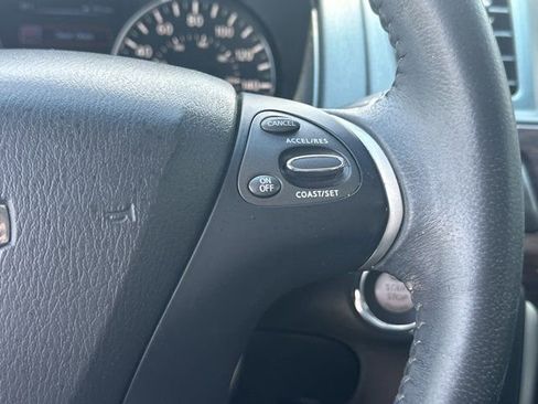 Used 2015 Nissan Pathfinder Platinum FWD image 29