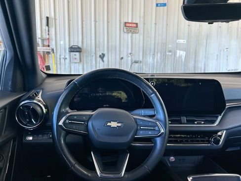 Used 2025 Chevrolet Equinox LT w/ Convenience Package II AWD/4WD image 10
