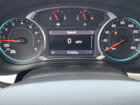 Used 2021 Chevrolet Traverse LT FWD image 14