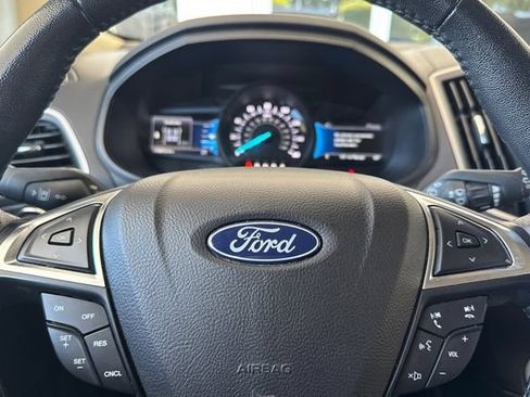 Used 2022 Ford Edge SEL AWD/4WD image 36