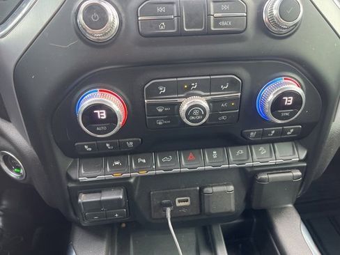 Used 2022 GMC Sierra 1500 SLT image 18
