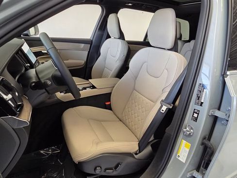 New 2026 Volvo XC90 B6 Plus w/ Protection Package Premier AWD/4WD image 7