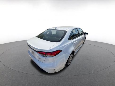 Used 2025 Toyota Corolla LE FWD image 5