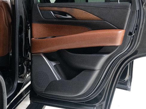 Used 2020 Cadillac Escalade Premium Luxury image 19