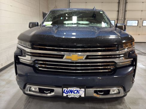Used 2019 Chevrolet Silverado 1500 High Country w/ Technology Package AWD/4WD image 8