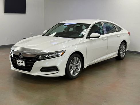 Used 2018 Honda Accord LX image 4