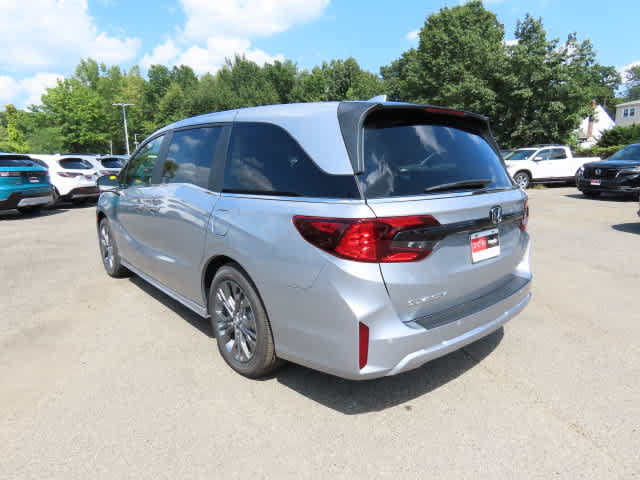 New 2027 Honda Odyssey Touring image 4