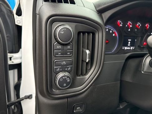 Used 2021 Chevrolet Silverado 1500 Custom Trail Boss image 9