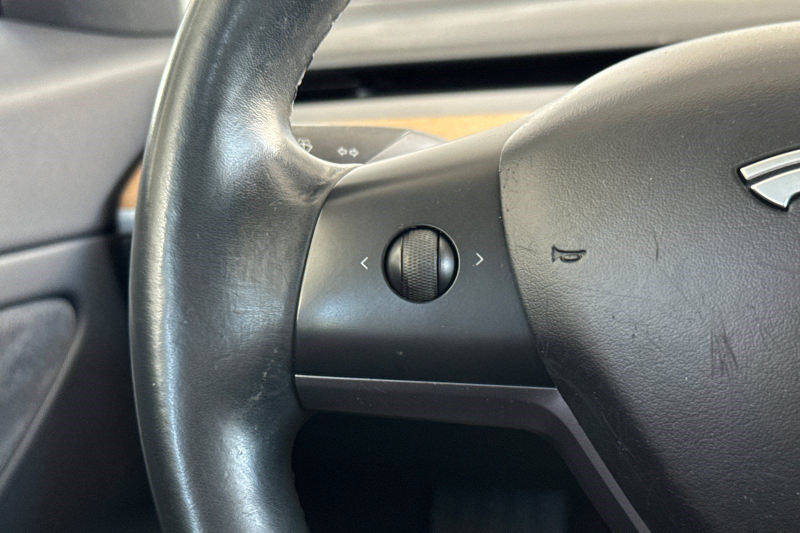 Used 2018 Tesla Model 3 Long Range RWD image 29
