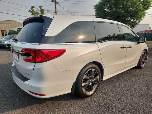 Used 2023 Honda Odyssey Elite image 6