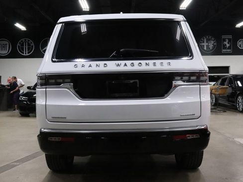 Used 2023 Jeep Grand Wagoneer Series II w/ Premium Group II image 4
