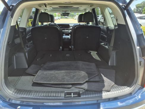 Used 2025 Kia Telluride S FWD image 13