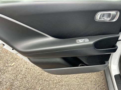 New 2025 Hyundai Ioniq 6 SE image 19