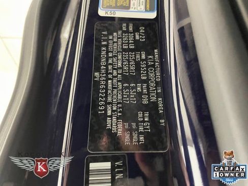 Used 2024 Kia Carnival LX image 27