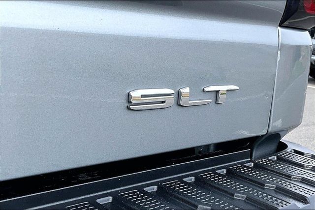 Used 2023 GMC Sierra 1500 SLT w/ SLT Premium Package AWD/4WD image 31