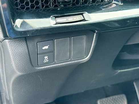 Used 2025 Honda CR-V EX-L image 11