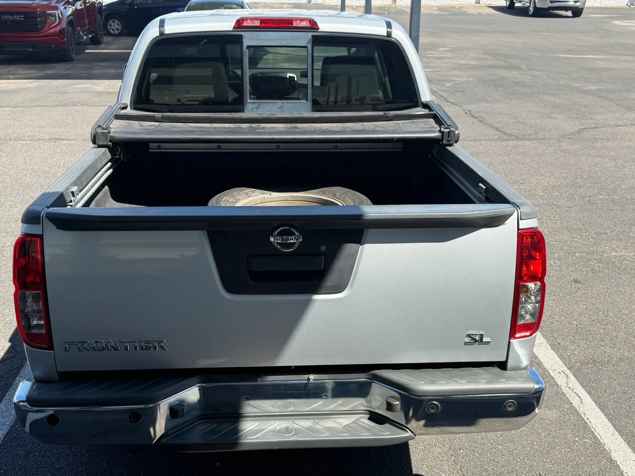 Used 2019 Nissan Frontier SL RWD image 6