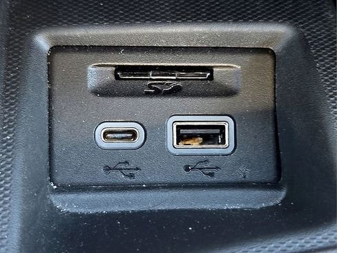 Used 2023 Buick Enclave Avenir w/ Avenir Technology Package image 20