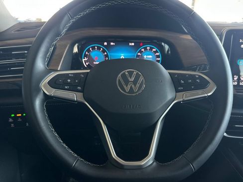 Used 2024 Volkswagen Atlas SE AWD/4WD image 26