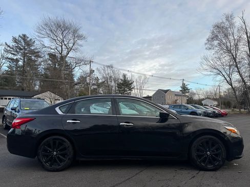 Used 2017 Nissan Altima 2.5 SV image 4