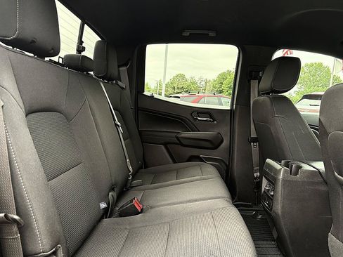 Used 2023 Chevrolet Colorado LT w/ LT Convenience Package II AWD/4WD image 11