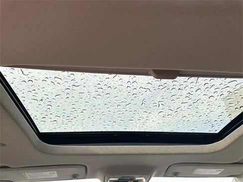 Certified 2019 Chevrolet Traverse LT w/ LT Premium Package image 13