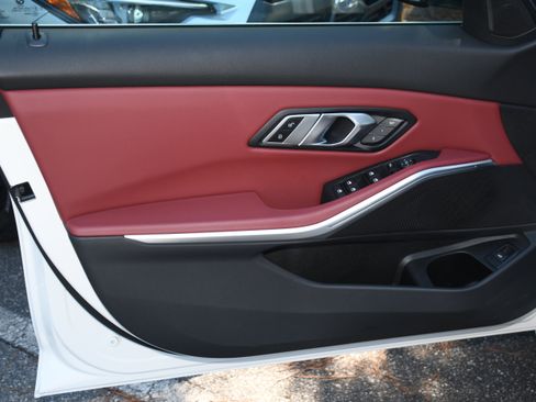 Used 2022 BMW 330i xDrive Sedan w/ Convenience Package image 10