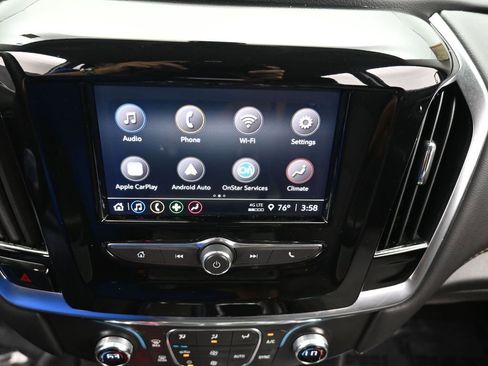 Used 2021 Chevrolet Traverse LS image 20