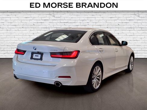 Used 2024 BMW 330i Sedan w/ Convenience Package RWD image 5