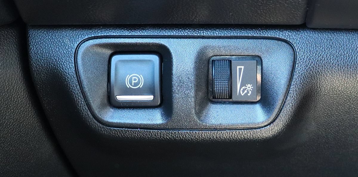 Used 2018 GMC Acadia SLE w/ Driver Alert Package I FWD image 44