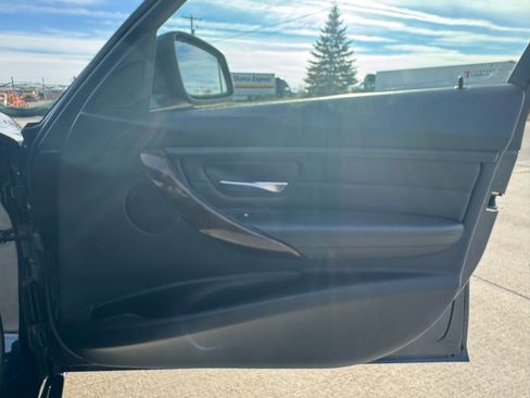 Used 2013 BMW 335i xDrive 4dr Sdn 335i xDrive AWD image 27