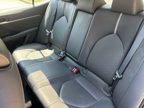 Used 2018 Toyota Camry XSE FWD image 17