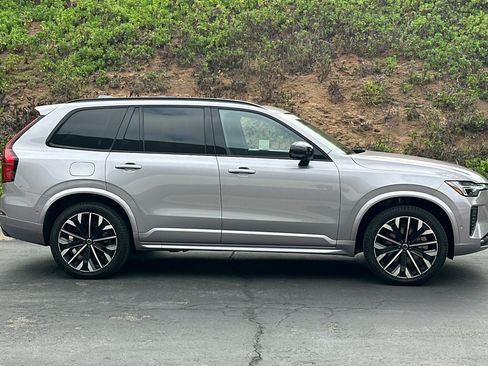 Certified 2026 Volvo XC90 T8 Ultra w/ Protection Package AWD/4WD image 3