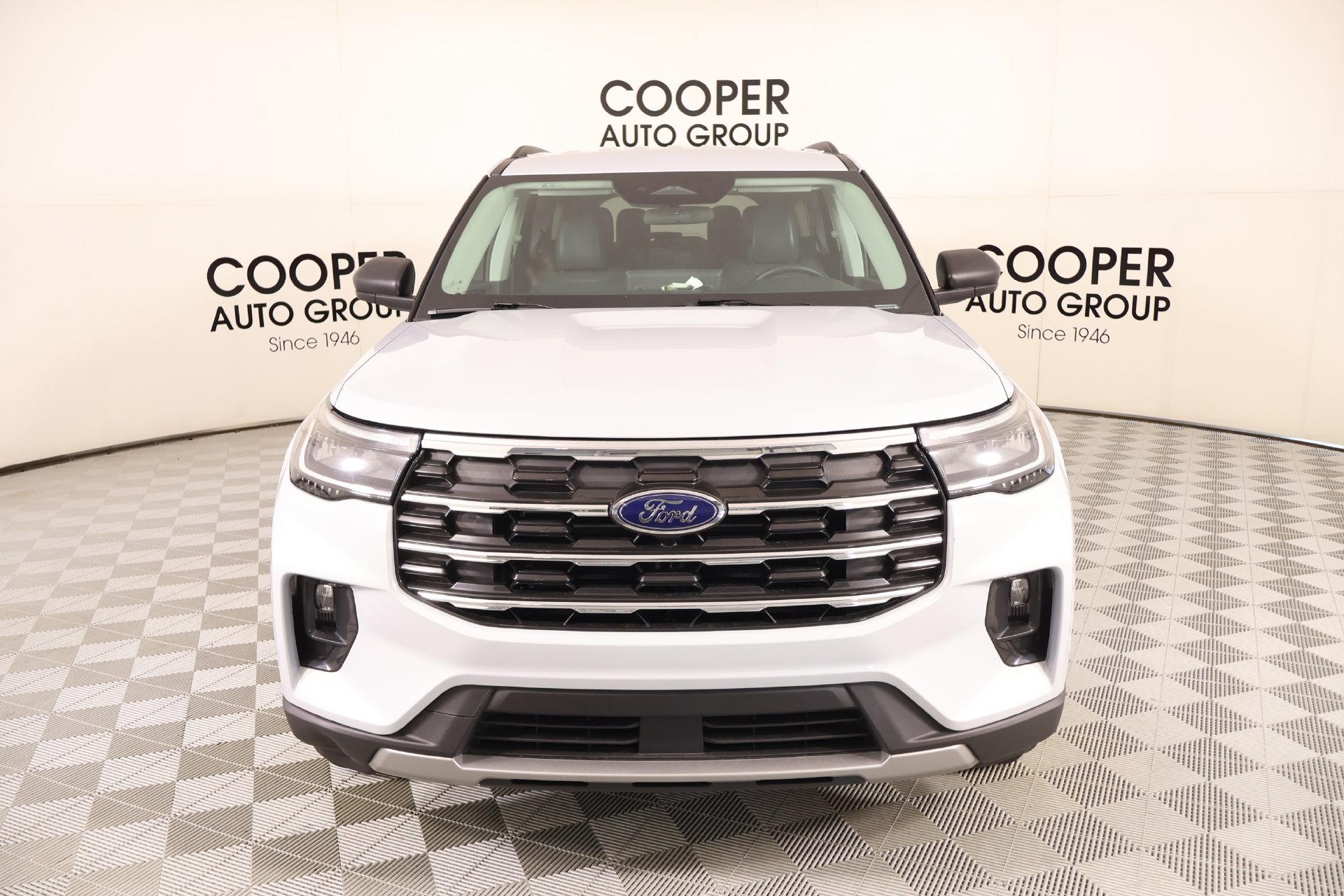 Used 2025 Ford Explorer Active w/ Active Comfort Package AWD/4WD image 9