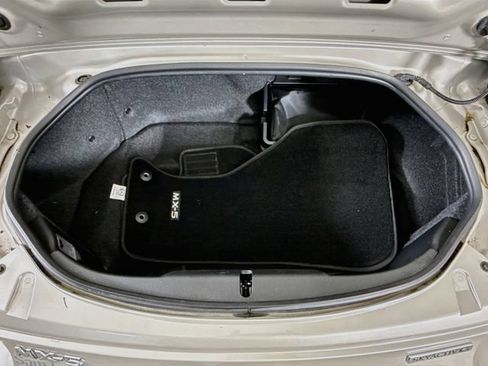 Used 2023 MAZDA MX-5 Miata Grand Touring RWD image 21