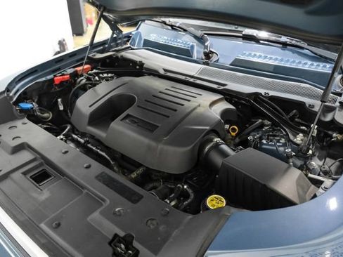 Used 2021 Land Rover Defender 110 SE AWD/4WD image 43