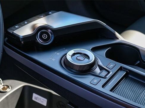 New 2025 Kia EV6 Wind image 19