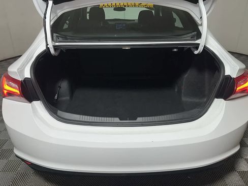 Used 2022 Chevrolet Malibu LT image 26