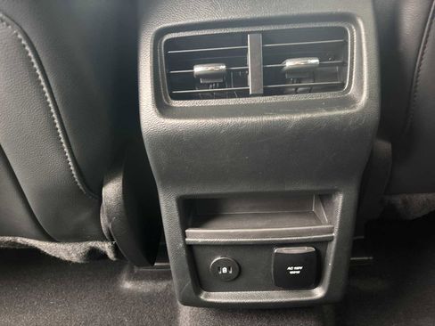 Used 2024 Ford Edge SEL w/ Convenience Package image 39