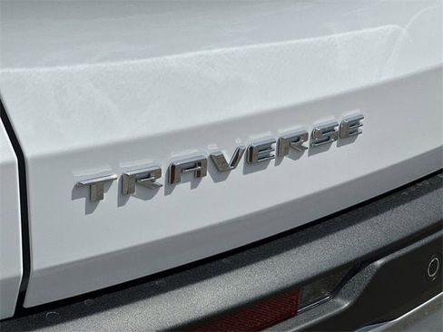 New 2026 Chevrolet Traverse LT w/ Driver Confidence Package image 32