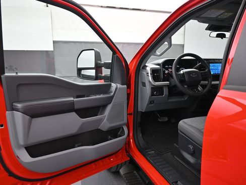 Used 2024 Ford F250 XL w/ STX Appearance Package AWD/4WD image 8