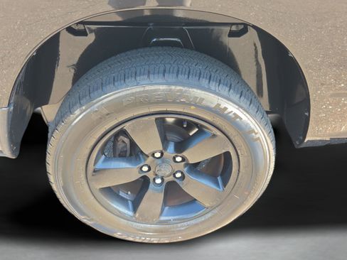 Used 2017 RAM 1500 Express w/ Black Ram 1500 Express Group image 32