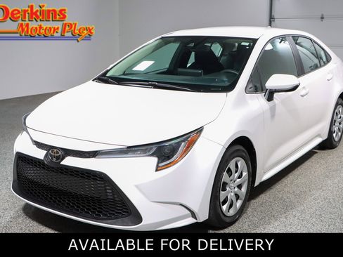 Used 2021 Toyota Corolla LE FWD image 1