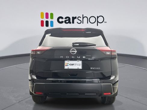 Used 2024 Nissan Rogue SV image 4