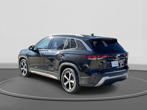 New 2026 Volkswagen Tiguan SE image 3