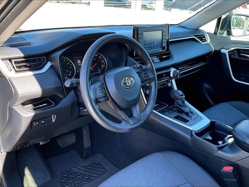 Used 2020 Toyota RAV4 XLE image 15