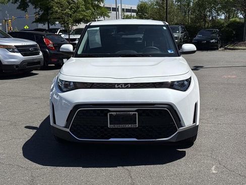 Used 2025 Kia Soul LX w/ LX Technology Package FWD image 6