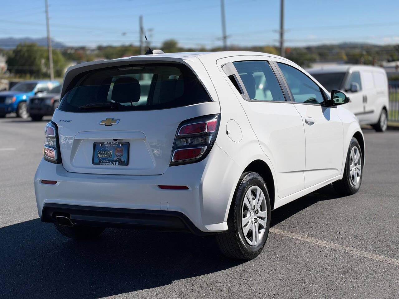 Used 2018 Chevrolet Sonic LT FWD image 4