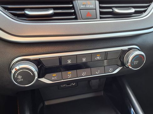 Used 2023 Nissan Altima 2.5 SR image 7